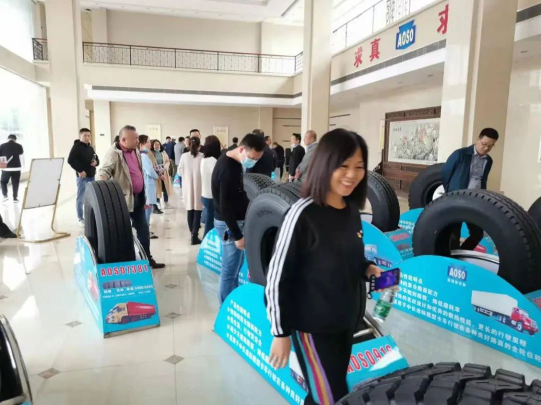 the-secretary-of-the-party-organization-of-the-citys-non-public-enterprises-visited-and-learned-the-party-building-work-of-hubei-aulice-tyre-co-ltd2.jpg